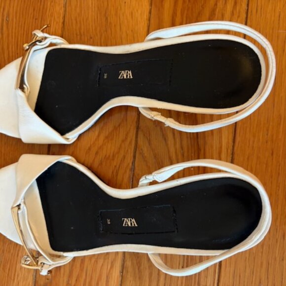Zara White Leather Kitten Heeled Sandals W/ Gold Buckle, Sz 38 - Picture 9 of 14